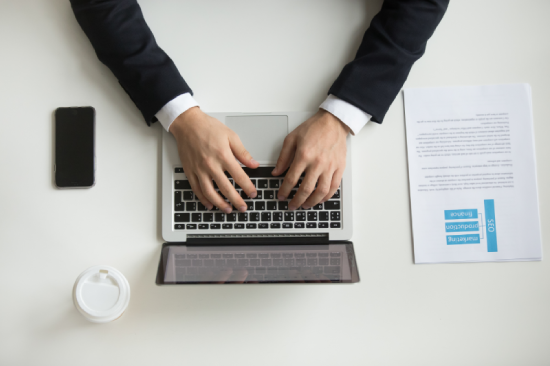 seo consultant working on seo search engine optimisation consultant working